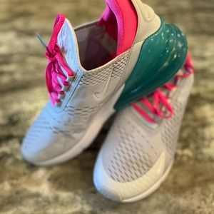 Nike Air Max 270 Women’s Sz 10